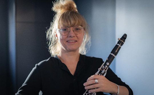 Benslow Music Tutor Helen Pierce with her clarinet
