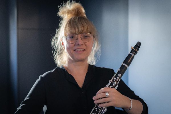 Benslow Music Tutor Helen Pierce with her clarinet